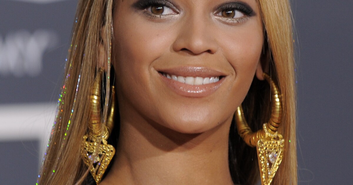 Beyoncé schittert als model voor eigen modehuis | Show | AD.nl