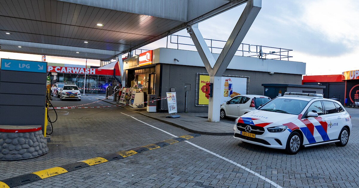 Overval op tankstation in Beverwijk, politie zoekt verdachten