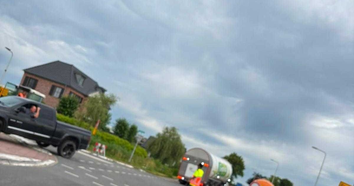 Oeps: twee wegafsluitingen tegelijk, bewoners Maasland zitten muurvast