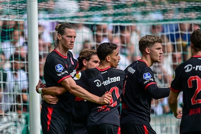 Spektakelstuk in Groningen: Weghorst tikt gelijkmaker raak voor Twente in duel met vier goals