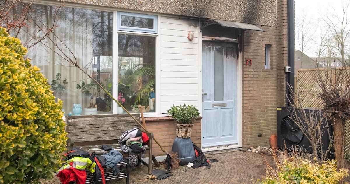 Huis in Baarn onder de roet en veel waterschade na ontploffing meterkast: ‘Het was zó onwerkelijk’