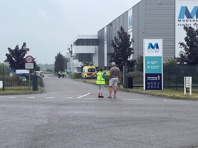 Brand bij wasserette Moderna in Hardenberg, pand ontruimd