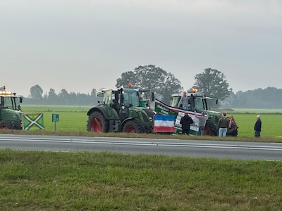 Boerenprotesten in weilanden, net nu Máxima, Jetten en alle burgemeesters naar de Achterhoek komen