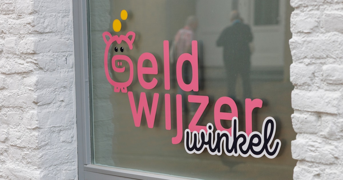 Geldwijzerwinkel Kerkrade tijdelijk verhuisd door lekkage