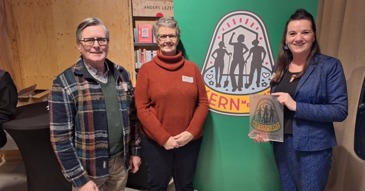 Mussel ontvangt Kern met Pit-cheque van €1.000 voor 80 jaar bevrijding