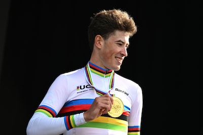 Daverende stunt bij WK wielrennen: Nederlander Ryan Gal verovert goud op tijdrit beloften