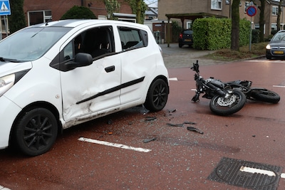 Brommerrijder aangereden door automobilist in Twello