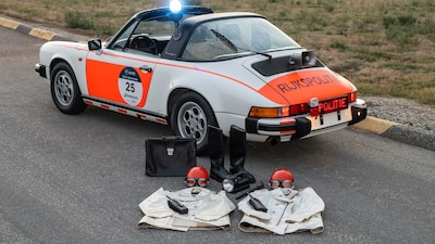 Unieke politie-Porsche wordt geveild: alsof de agenten zojuist zijn uitgestapt