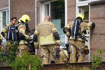 Wegbranden onkruid leidt bijna tot woningbrand