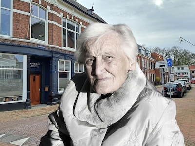 Toen in Almelo: blinde oma gedumpt bij een café in de Molenstraat