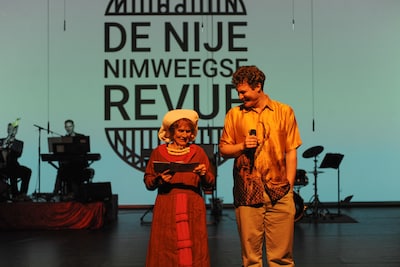 Nijmegen viert dialect met tweede Nije Nimweegse Revue