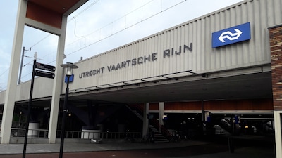 Drie verdachten aangehouden voor gewelddadige straatroof bij station Vaartsche Rijn