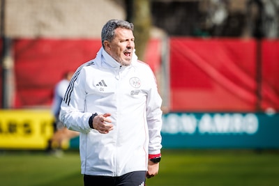 Ajax to form guard of honor for rival PSV: 'That is the respect a champion deserves'