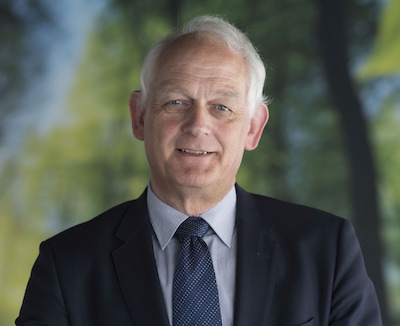 Schiedamse oud-burgemeester Cor Lamers waarnemer in Nissewaard: ‘Leuk om terug te komen in oude omgeving’
