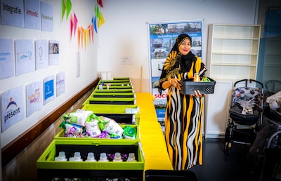 Fatima (44) moest zes mensen onderhouden na baanverlies man: ‘Opgeven was geen optie voor mij’