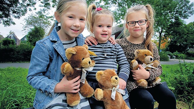 Eva (4) haalt zusje uit de sloot | Dordrecht | AD.nl