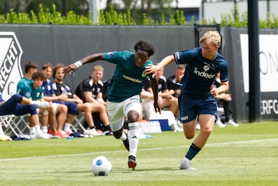 Anthony Correia geniet van oefenzege FC Utrecht op PEC: ‘Ik zie veel mooie dingen gebeuren’