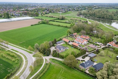 Werk aan noodopvang voor asielzoekers in Bemmel begonnen