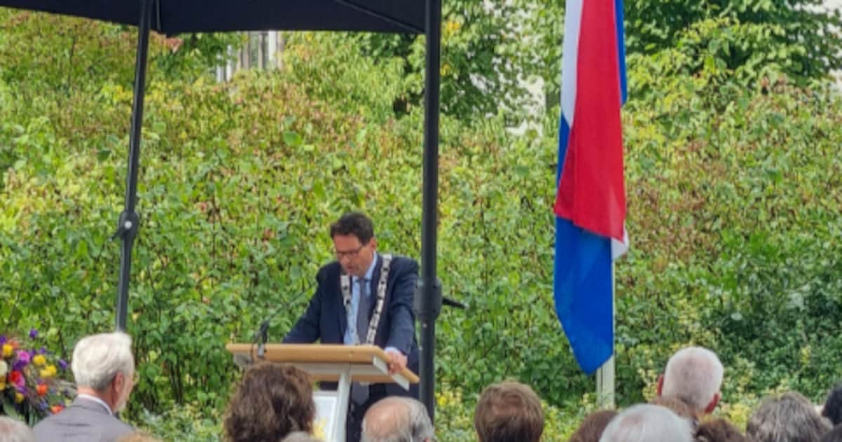 Tentoonstelling ‘Leven na de Bevrijding’ geopend tijdens herdenking Japanse capitulatie in de Bilt