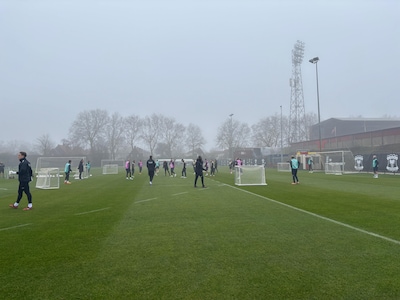 LIVE | Afsluitende training Go Ahead Eagles: Richonell Margaret staat niet op het veld