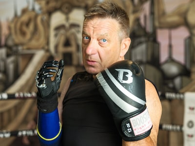 Deze Eindhovense sporter neemt je vanavond mee in zijn strijd in Sterk