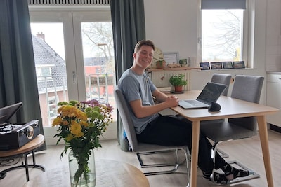 Het Zwolse studentenleven van Julian: ‘Zeg je bij ons hoezo? Dan drink je een ouzo’