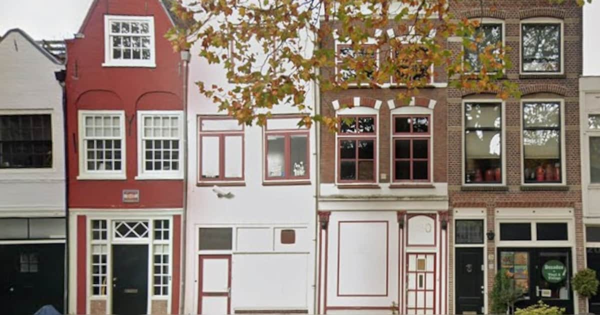 Wonen in een oude seksclub: dit bordeel staat nu te koop