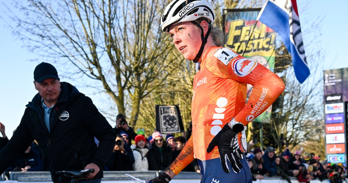 Wereldkampioene Fem van Empel neemt een pauze van de fiets: ‘Het beste voor mijn mentale gezondheid’