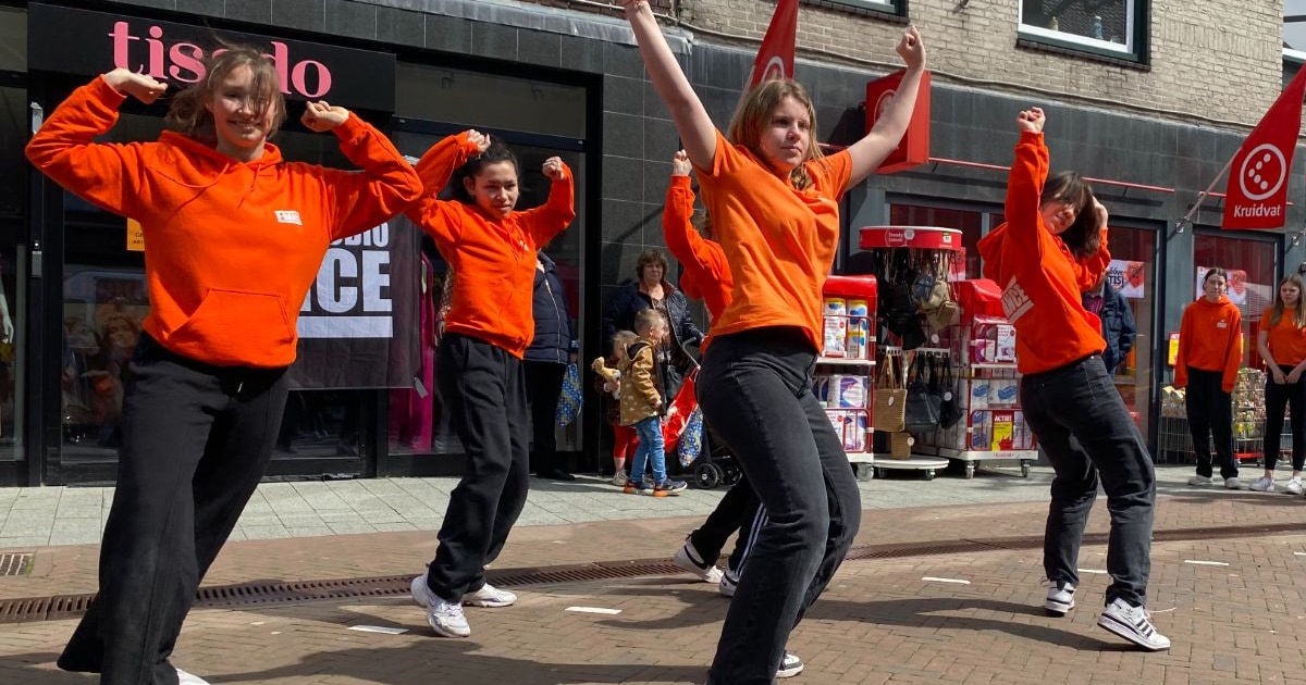 Fiets parkeren, plassen en meer: 5 x onmisbare tips voor Koningsdag in Hengelo