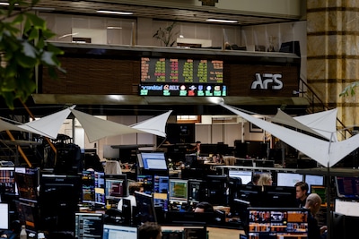 AEX index hits record closing high following hopeful reports on end to Middle East war
