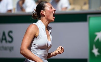 Oekraïense na zege in tranen door raketinslag, De Jong bij afscheid Wawrinka in Parijs op Court Simonne-Mathieu