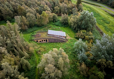 Na vijf jaar leeft alleen de houtrot in Zwijndrechts natuurcentrum, zelfs het toilet werd nog nooit 