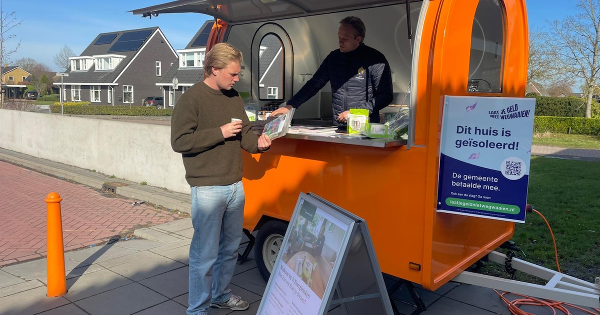 Energieloket vrijdag bij de viskraam in Gytsjerk met subsidiecheck en advies