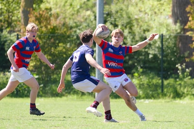 Rugbytalent Silvijn (16) uit Vleuten maakt stap naar Engelse topopleiding: ‘Het Manchester United va
