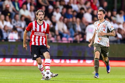 Jong PSV wint door late goals van FC Volendam, Theo Lucius wint met FC Eindhoven