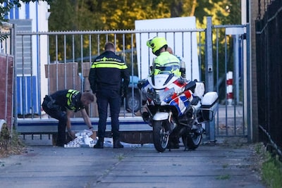 Vijf personen aangehouden na inbraak bij politiegebouw en diefstal van grote hoeveelheid illegale si