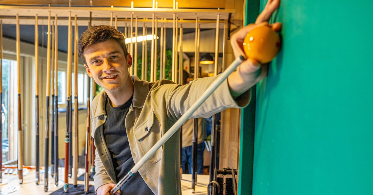 Biljarttalent jaagt op promotie naar eredivisie én opende zijn eigen zaak: ‘Ik ga nog stagelopen in 