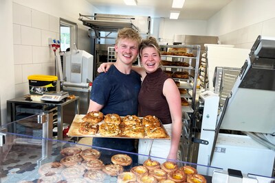 Bakkerij Peterse is geopend in de Hugo de Grootstraat: 'De schuur werd te klein'