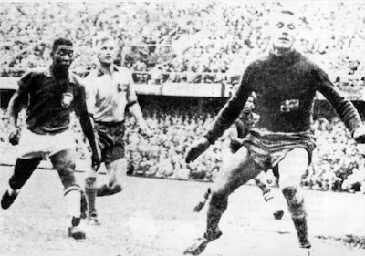 Shirt van Pelé uit WK-finale 1958 onder de hamer, Kaplan valt af bij Turkije