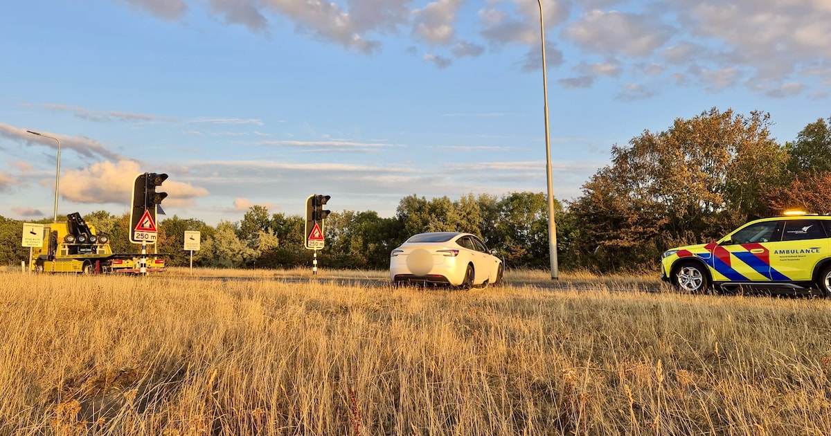 Eenzijdig ongeval met Tesla op N99 bij Den Helder