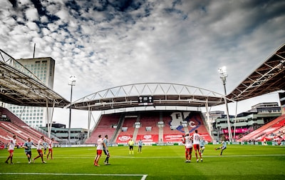 Nog 26 minuten in lege Galgenwaard: zes vragen over de hervatting van FC Utrecht - Go Ahead Eagles