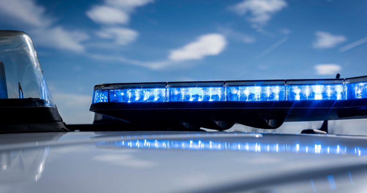 Bromfietser lichtgewond na botsing in Lommel