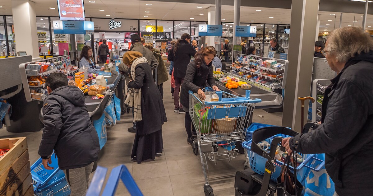 Albert Heijn ontfermt zich over eenzame klanten: ‘We willen óók een ...