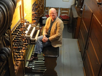 Ab Weegenaar speelt orgel én fagot tijdens middagconcert in Kampen