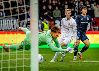 Opsteker voor Ayase Ueda in strijd om topscorerstitel: klacht levert Feyenoord-spits extra goal op