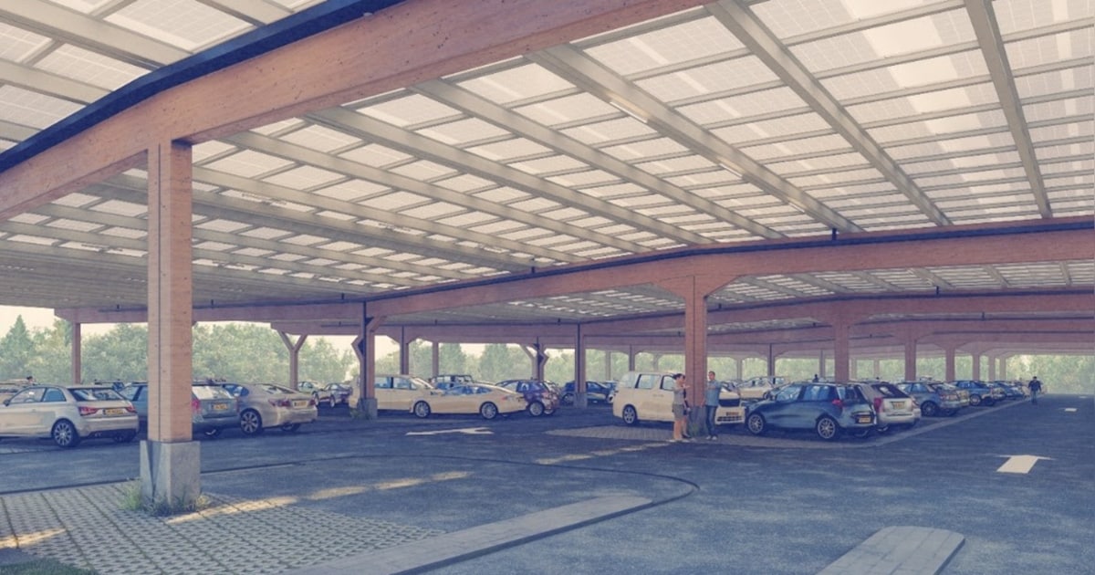 Zonnecarport met ruim 5300 panelen verrijst straks op terrein van Achmea in Apeldoorn