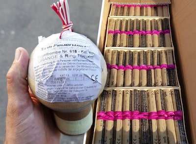 Man vier maanden de cel in na vondst 150 kilo illegaal vuurwerk en wapens