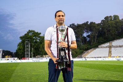Bizarre situatie in Europa League: trainer Torreense mag na zege niet voor de camera verschijnen