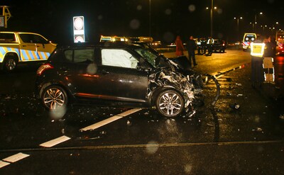 120 uur werkstraf voor bestuurder vanwege ongeluk op A16; telefoongebruik niet bewezen