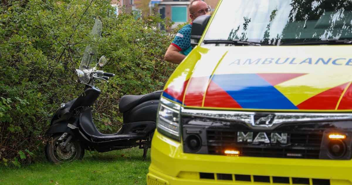 Scooterrijder komt ten val bij ongeval in Smilde